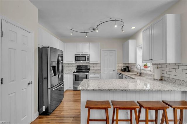 1302 Sasparilla CT, Chesapeake, VA 23320