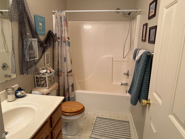 9490 W 1000 N, Elwood, IN 46036