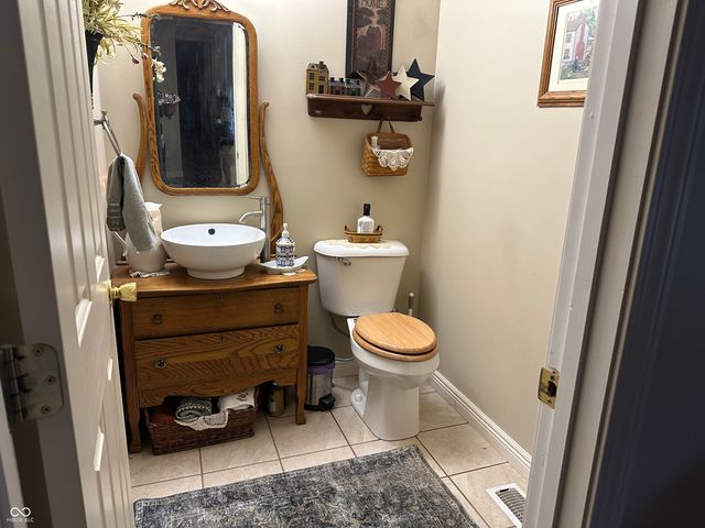 9490 W 1000 N, Elwood, IN 46036