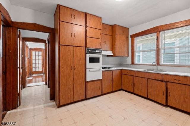 406 Highland Ave, Clifton City, NJ 07011