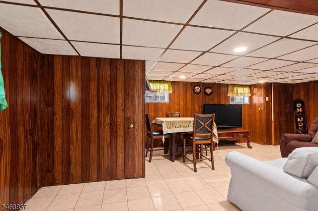 406 Highland Ave, Clifton City, NJ 07011