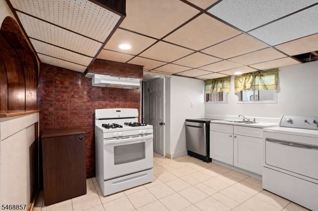 406 Highland Ave, Clifton City, NJ 07011