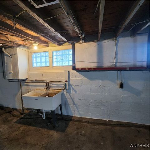 102 Carl Street, Buffalo, NY 14215