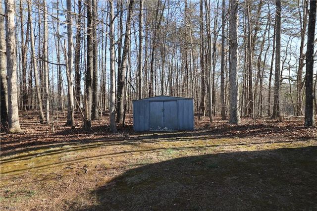 1115 Cross Creek Drive, Walnut Cove, NC 27052