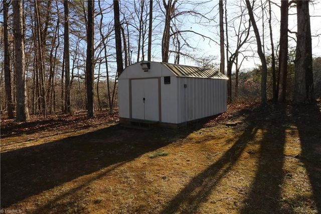 1115 Cross Creek Drive, Walnut Cove, NC 27052