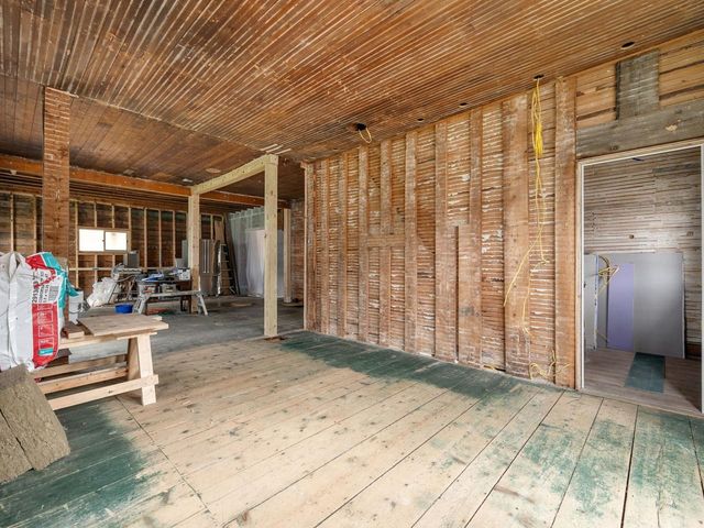 81 East River Road, Lincoln, VT 05443