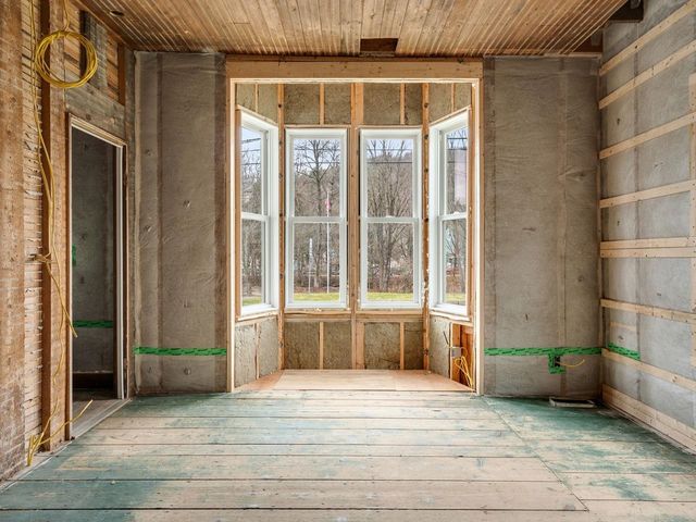 81 East River Road, Lincoln, VT 05443