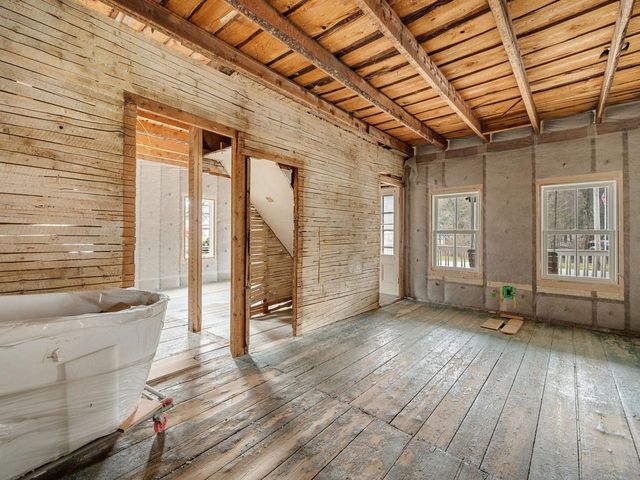 81 East River Road, Lincoln, VT 05443