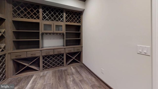 8650 MCHENRY ST, Vienna, VA 22180