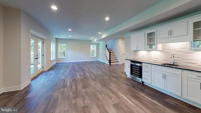 8650 MCHENRY ST, Vienna, VA 22180