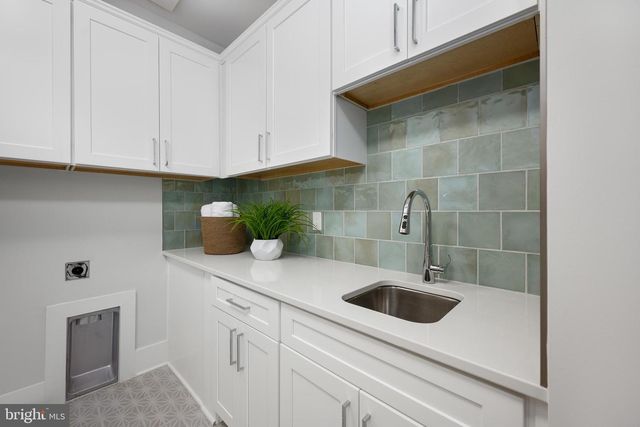 8650 MCHENRY ST, Vienna, VA 22180