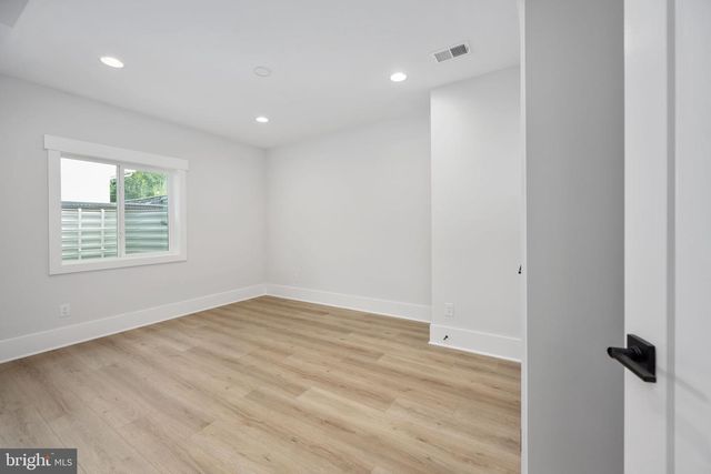 8650 MCHENRY ST, Vienna, VA 22180