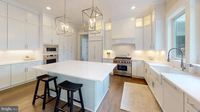 8650 MCHENRY ST, Vienna, VA 22180