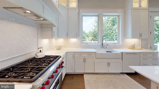 8650 MCHENRY ST, Vienna, VA 22180