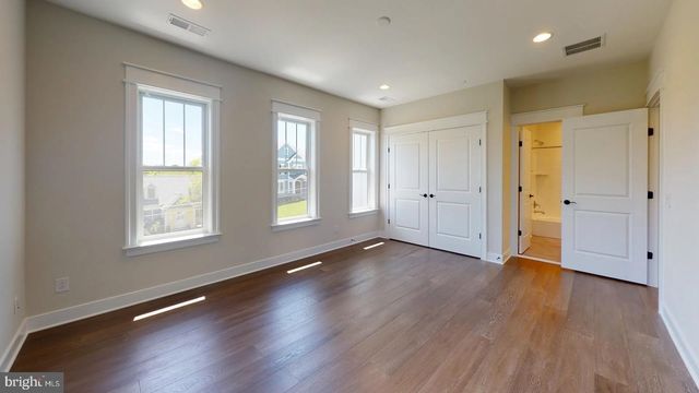 8650 MCHENRY ST, Vienna, VA 22180