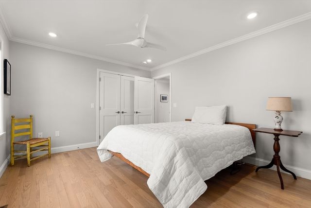 21 Bradford Rd 21, Watertown, MA 02472