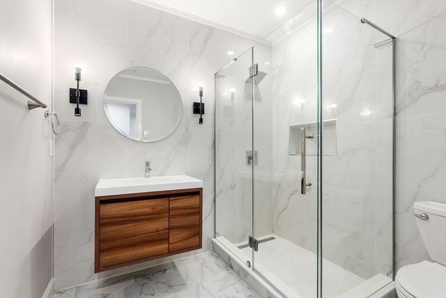 21 Bradford Rd 21, Watertown, MA 02472