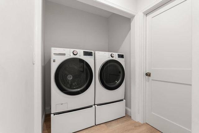 21 Bradford Rd 21, Watertown, MA 02472