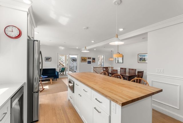 21 Bradford Rd 21, Watertown, MA 02472