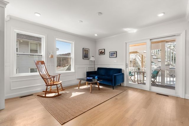 21 Bradford Rd 21, Watertown, MA 02472