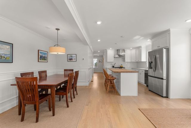 21 Bradford Rd 21, Watertown, MA 02472