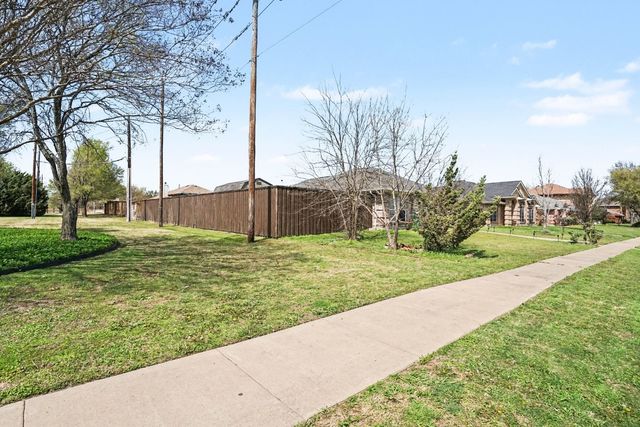 2621 Buck Drive, Mesquite, TX 75181