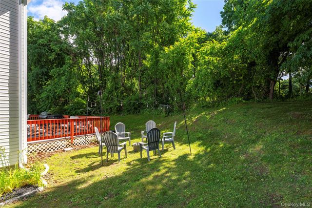 22 Elm Road, Lake Peekskill, NY 10537