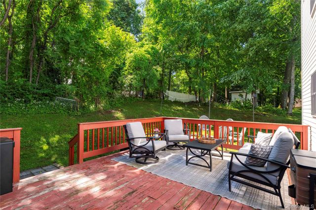 22 Elm Road, Lake Peekskill, NY 10537