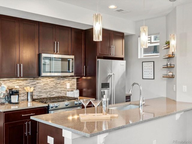 3132 W 19th Ave 3, Denver, CO 80204