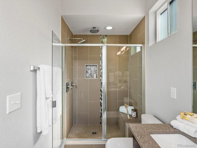 3132 W 19th Ave 3, Denver, CO 80204