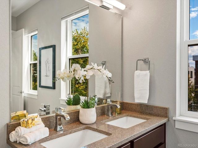 3132 W 19th Ave 3, Denver, CO 80204