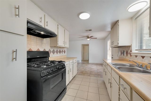 6214 Capestone Drive, Dallas, TX 75217