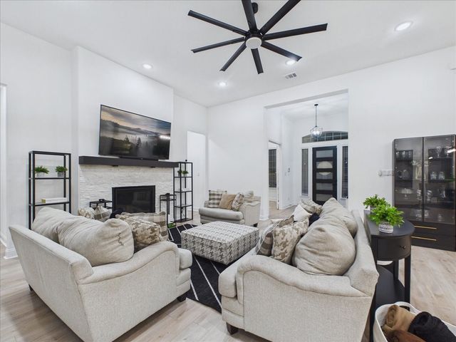 180 Settlement Lane, Mclendon Chisholm, TX 75032