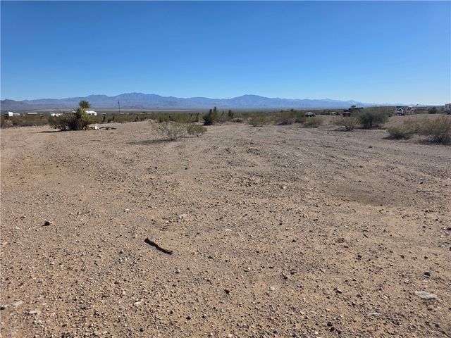 2628 S Chiricahua Road, Golden Valley, AZ 86413