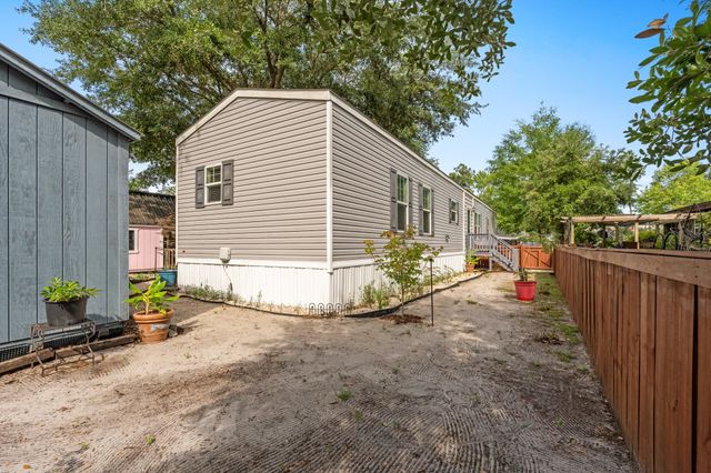 144 Crooked Island Circle, Murrells Inlet, SC 29576