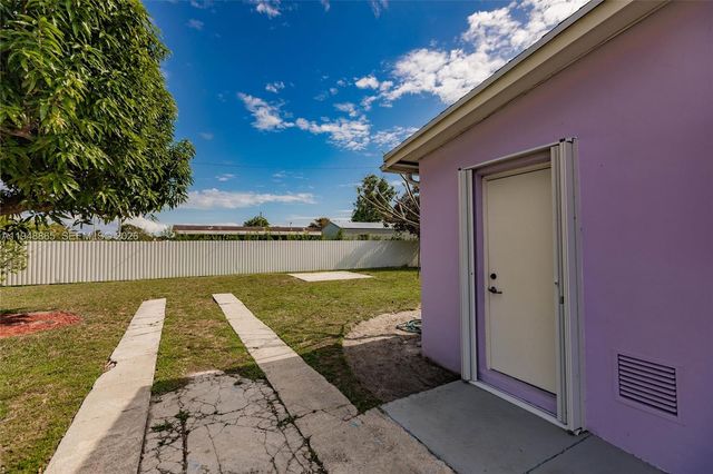 14625 SW 104th Pl, Miami, FL 33176