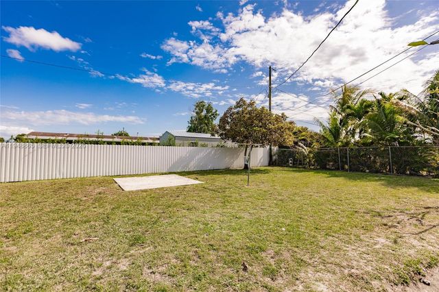 14625 SW 104th Pl, Miami, FL 33176