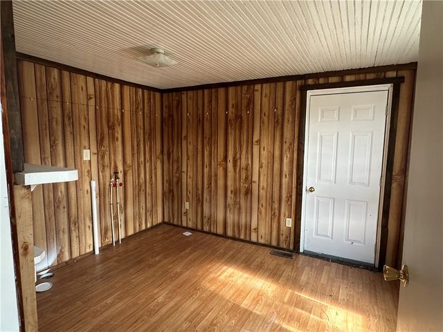 111 Center St, East Bethlehem, PA 15348