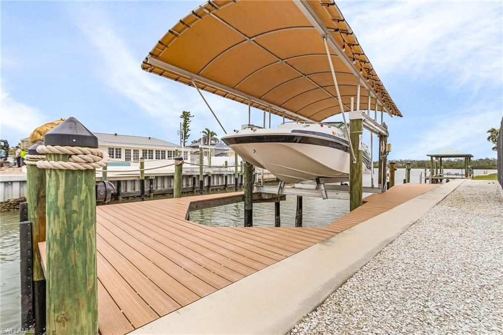 467 Madison CT, FORT MYERS BEACH, FL 33931 — photo 3