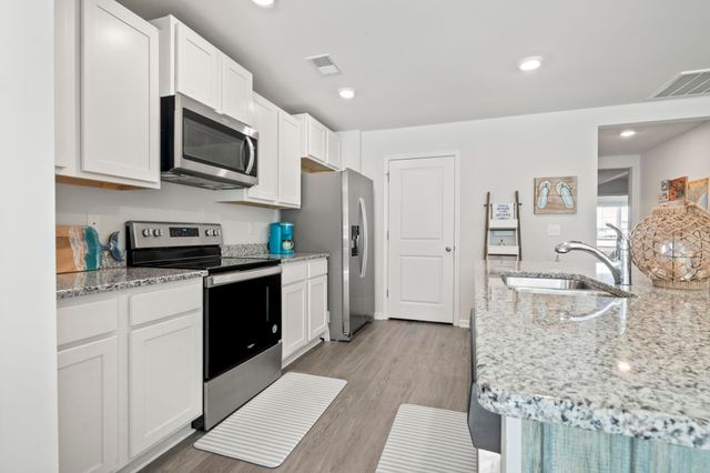 615 Norwich Ln., Myrtle Beach, SC 29588