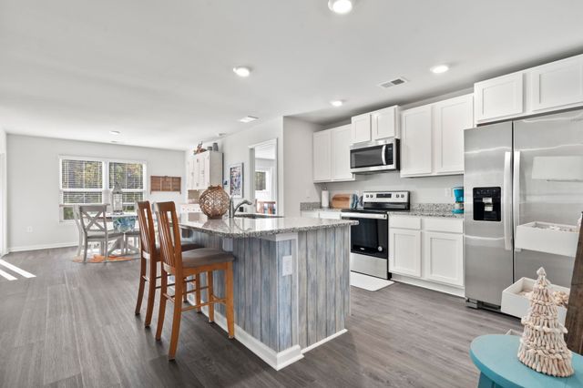 615 Norwich Ln., Myrtle Beach, SC 29588