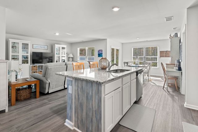 615 Norwich Ln., Myrtle Beach, SC 29588