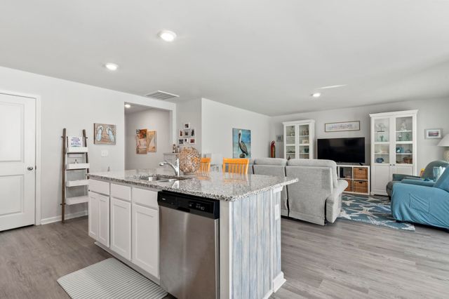 615 Norwich Ln., Myrtle Beach, SC 29588