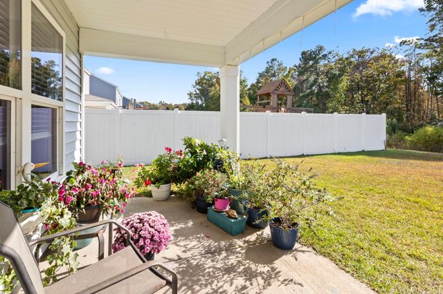 615 Norwich Ln., Myrtle Beach, SC 29588