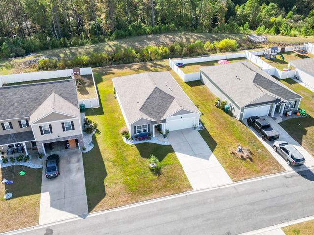 615 Norwich Ln., Myrtle Beach, SC 29588