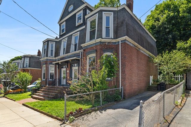 28 Newton St TH, Boston, MA 02135