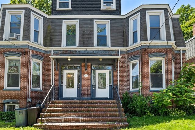 28 Newton St TH, Boston, MA 02135