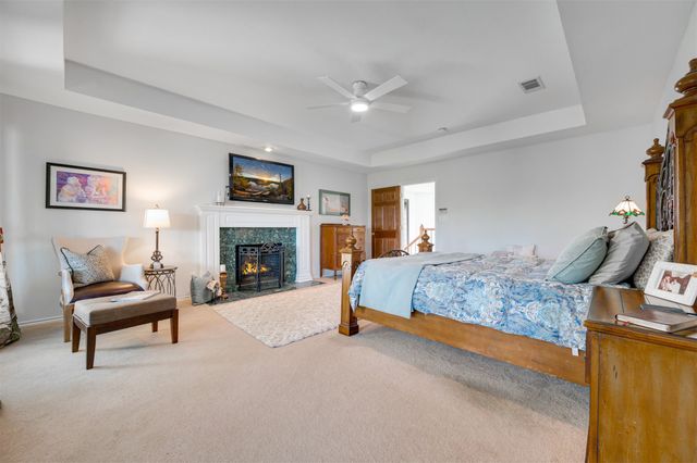 2001 Rose Pointe, Athens, TX 75752