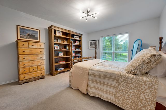2001 Rose Pointe, Athens, TX 75752