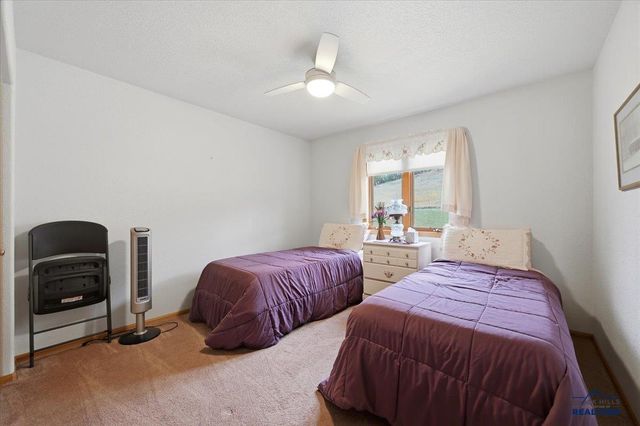 1129 FOOTHILLS RD, Sturgis, SD 57785